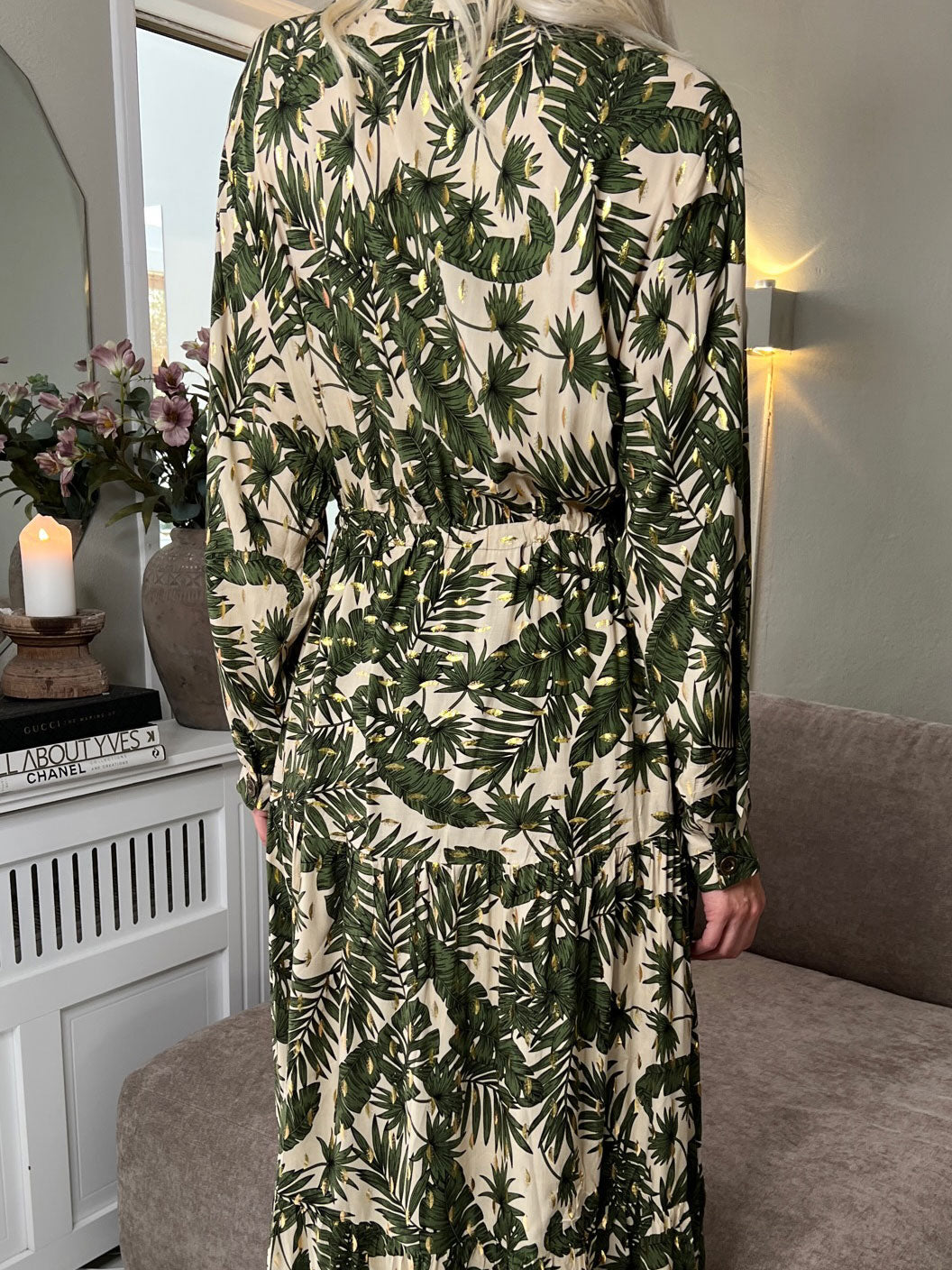 Naia - Lång skjortklänning med mönster och knytband - White pattern